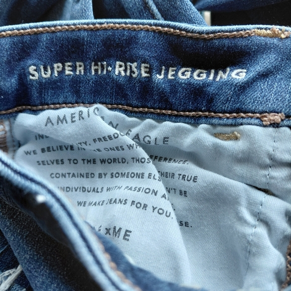 American Eagle Outfitters Dark Blue Distressed Skinny Jeans - Picture 6 of 7